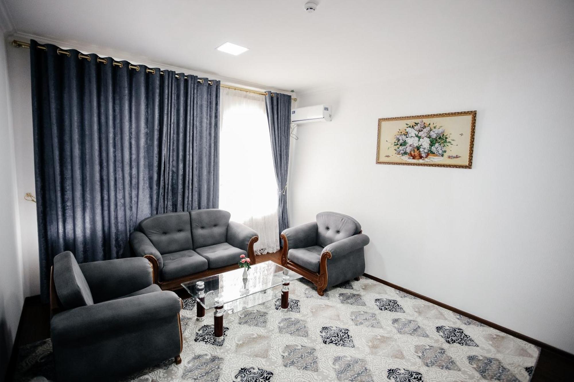 Karakalpak Palace Hotel 누쿠스 외부 사진